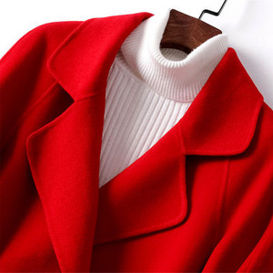 Γυναικείο μακρύ παλτό χωρίς κούμπωμα κατάλληλο για το φθινόπωρο