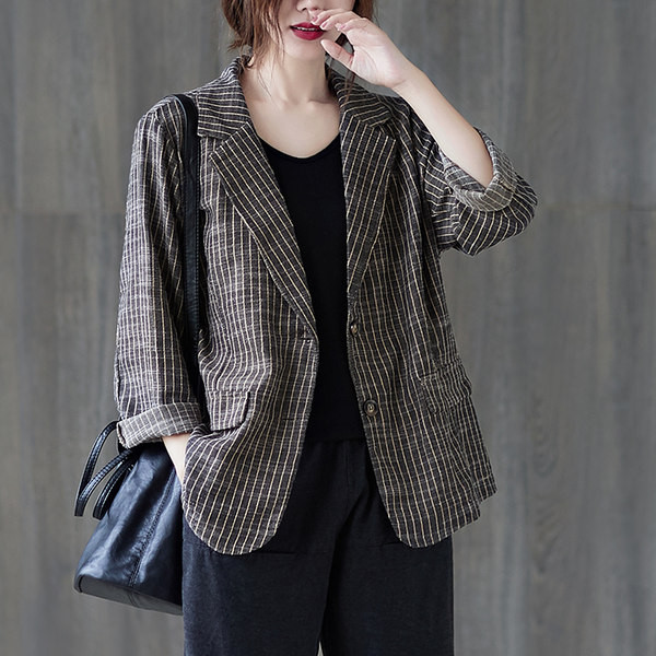 Γυναικείο μοντέρνο λεπτό ριγέ μπουφάν με λαιμόκοψη spitz