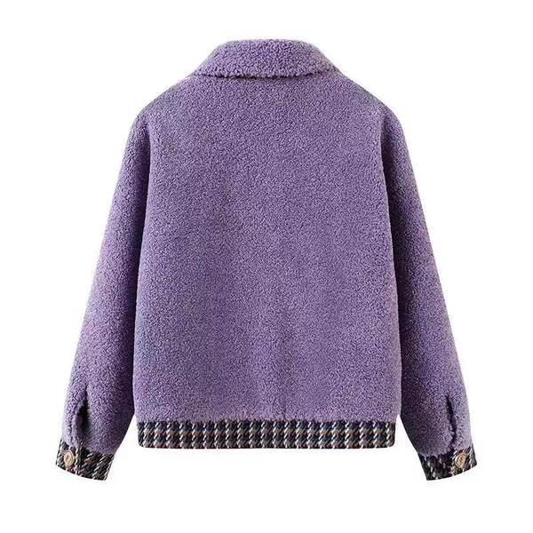 Geaca model nou cu buzunare si nasturi