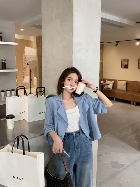 Geaca de dama model scurt pentru primavara si toamna cu maneci reglabile