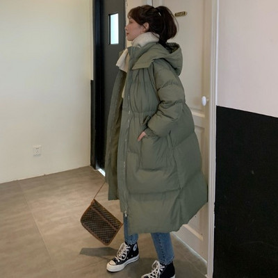 Μακρύ γυναικείο μπουφάν με επένδυση με μεγάλες τσέπες και κουκούλα