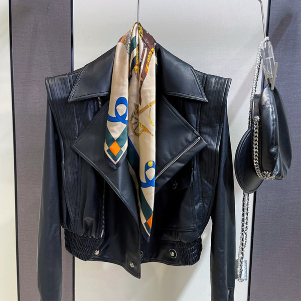 Geaca de piele de dama cu elastic si fermoar