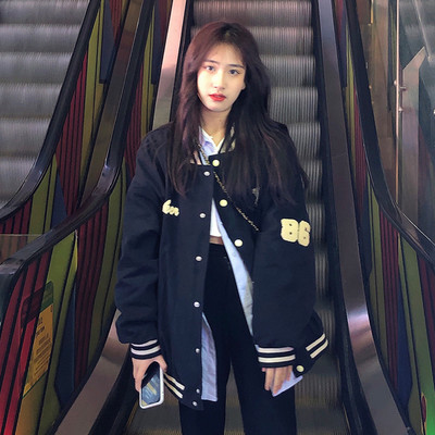 Γυναικείο μπουφάν με κουμπιά και εκτύπωση