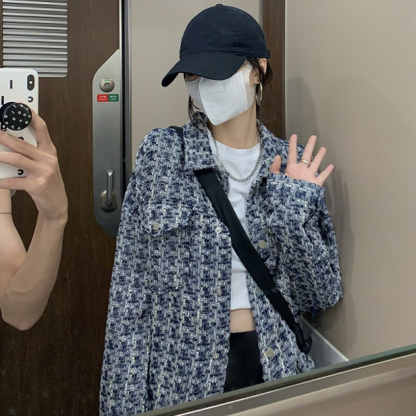 Geaca dama in carouri cu buzunare si maneci lungi