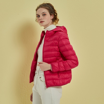 Γυναικείο μπουφάν νέου μοντέλου κατάλληλο για χειμώνα με φερμουάρ και κουκούλα