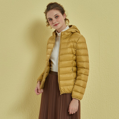 Γυναικείο μπουφάν νέου μοντέλου κατάλληλο για χειμώνα με φερμουάρ και κουκούλα