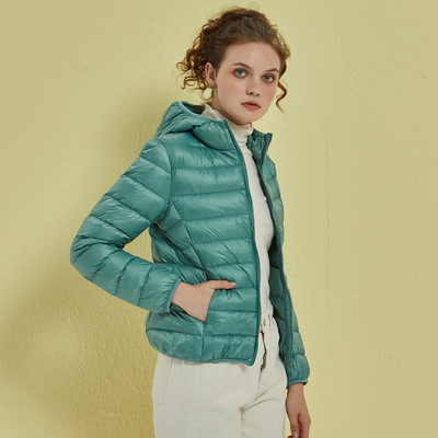 Γυναικείο μπουφάν νέου μοντέλου κατάλληλο για χειμώνα με φερμουάρ και κουκούλα