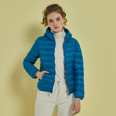 Γυναικείο μπουφάν νέου μοντέλου κατάλληλο για χειμώνα με φερμουάρ και κουκούλα