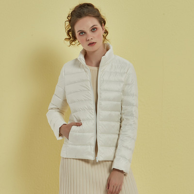 Γυναικείο μπουφάν νέου μοντέλου κατάλληλο για χειμώνα με φερμουάρ και κουκούλα