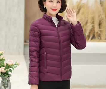 Jachetă modernă potrivită pentru iarnă cu fermoar