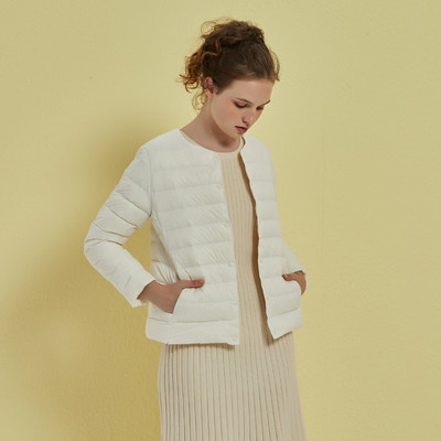 Γυναικείο μπουφάν κατάλληλο για το φθινόπωρο και άνοιξη με κουμπιά