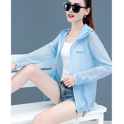 Γυναικείο φθινοπωρινό μπουφάν με κουκούλα και φερμουάρ