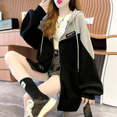 Καθημερινό γυναικείο φούτερ με μοντέλο με κουκούλα