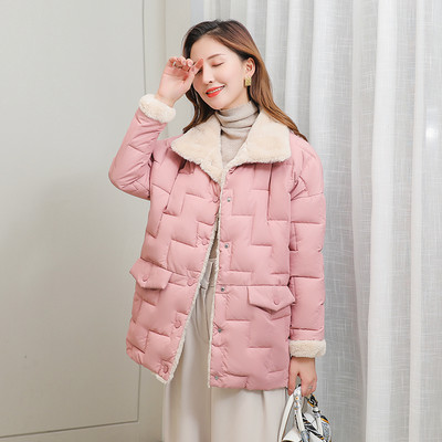 Γυναικείο ζεστό μπουφάν με μεσαίο μήκος και κουμπιά