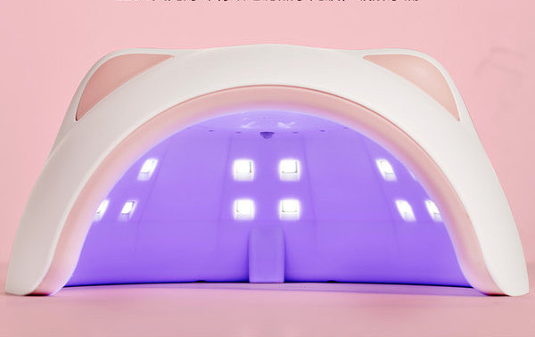 UV manikiūro lempa su katės ausimis