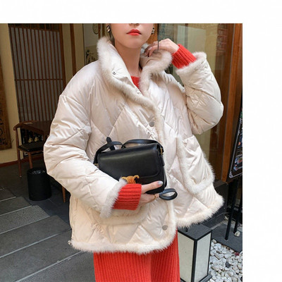 Γυναικείο μπουφάν με γούνα και ψηλό γιακά