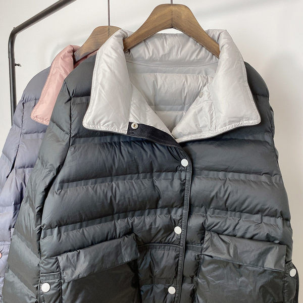 Široki model ženske zimske jakne sa džepovima