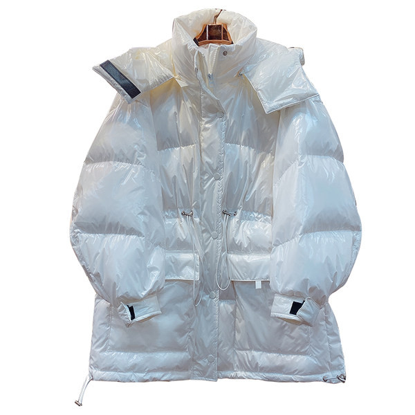 Geaca de iarna de dama cu gluga - un model larg