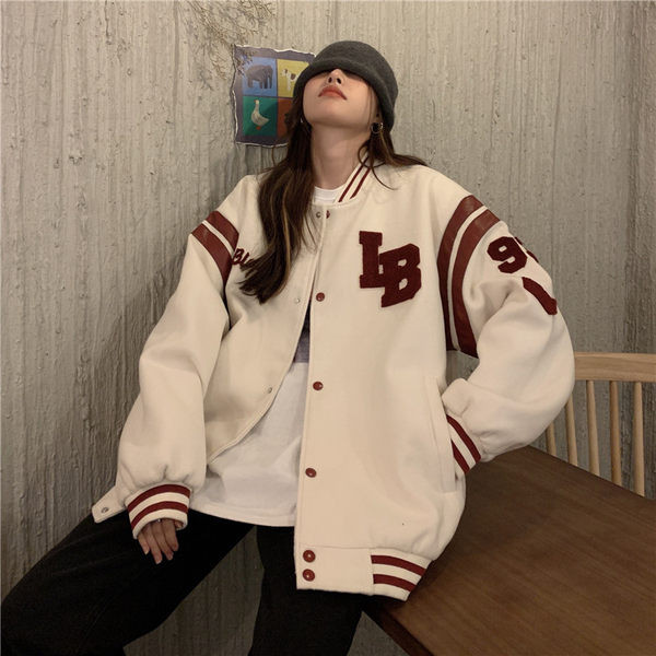 Γυναικείο casual μπουφάν με επιγραφές - φαρδύ μοντέλο