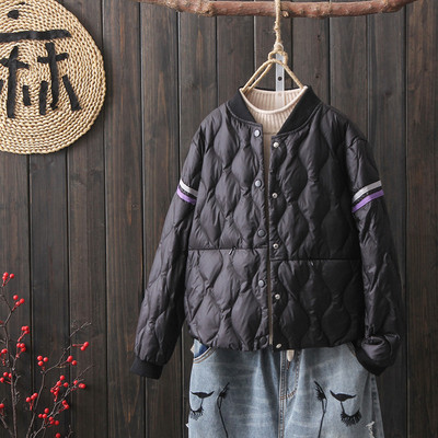 Γυναικείο μπουφάν  και κουμπωτό με κουμπιά