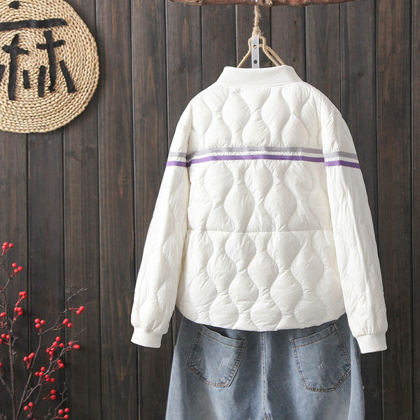 Γυναικείο μπουφάν  και κουμπωτό με κουμπιά