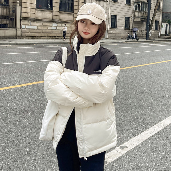 Geaca casual dama cu guler inalt si inscriptie brodata