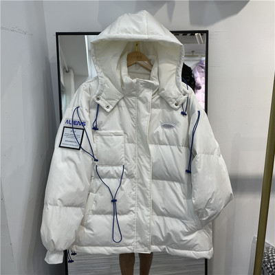 Ženska zimska jakna sa amblemom kapuljača i vezicama