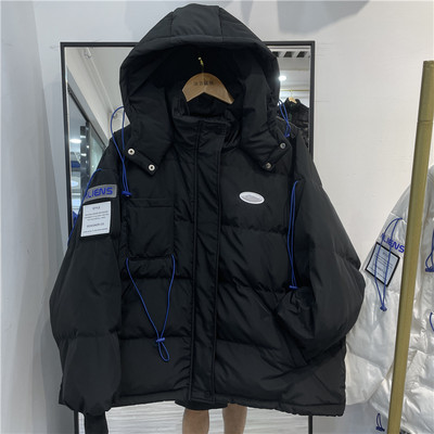 Ženska zimska jakna sa amblemom kapuljača i vezicama