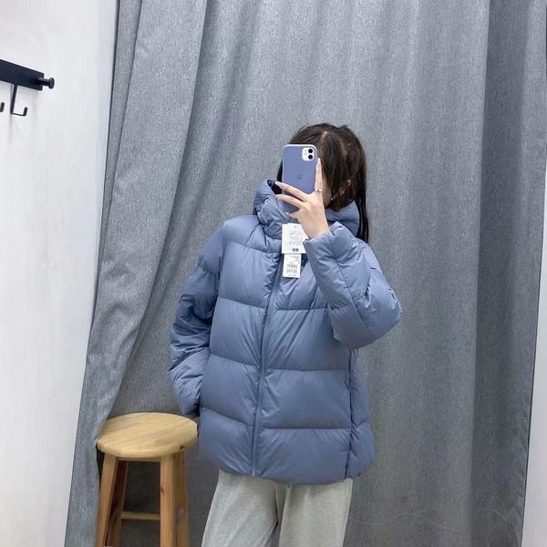 Geaca de dama cu puf si gluga