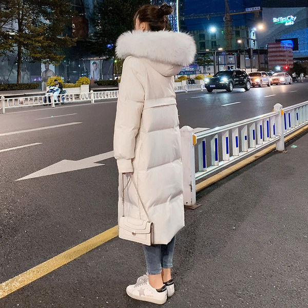 Geacă lungă de iarnă cu glugă și puf