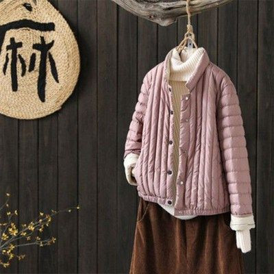 Ελαφρό μπουφάν φθινόπωρο-χειμερινό με χαμηλό γιακά και κουμπιά