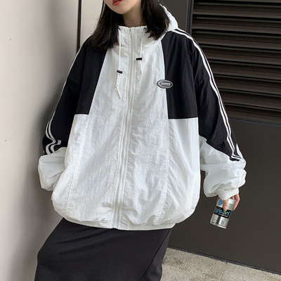 Χειμερινό μπουφάν με φερμουάρ και κουκούλα - μονόφυλο μοντέλο