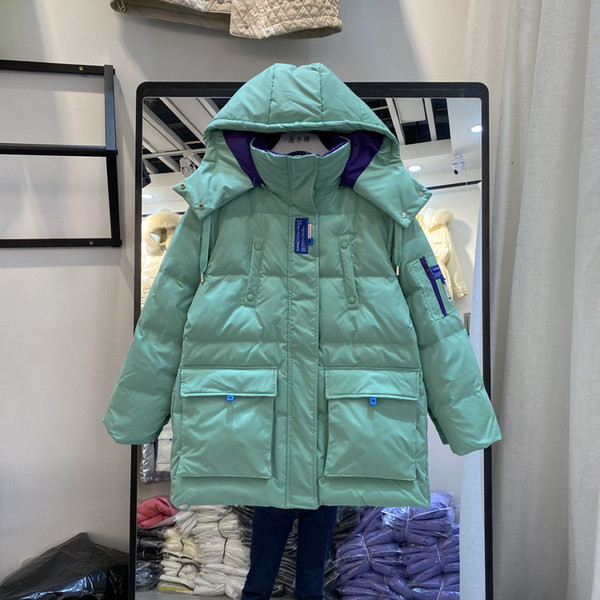 Γυναικείο χειμερινό μπουφάν με κουκούλα και επιγραφές