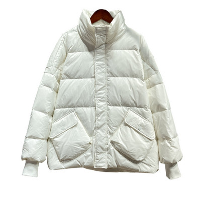 Γυναικείο μπουφάν με ψηλό γιακά και μεγάλες τσέπες