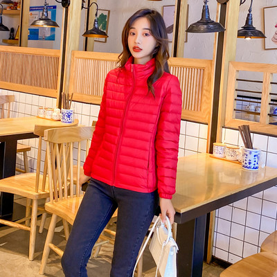 Γυναικείο casual μπουφάν με αποσπώμενη κουκούλα