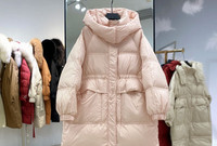 Γυναικείο μακρύ μπουφάν με κουκούλα και τσέπες