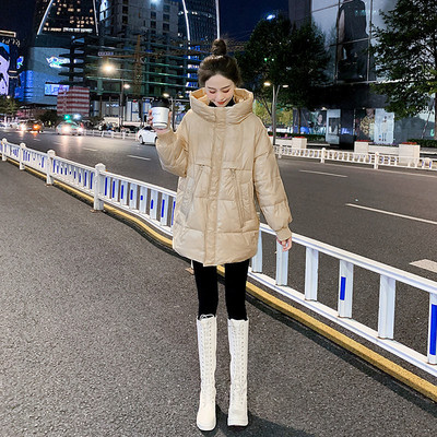 Moderna ženska zimska jakna u crnoj i bež boji