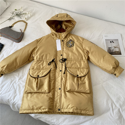 Γυναικείο χειμωνιάτικο μπουφάν με κουκούλα και κορδόνια στη μέση