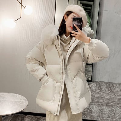 Μοντέρνο γυναικείο μπουφάν για το χειμώνα με κουκούλα