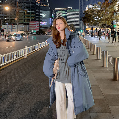 Ženska široka jakna sa kapuljačom i grbom