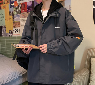 Φθινοπωρινό ανδρικό μπουφάν με κουκούλα και τσέπες