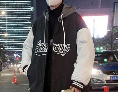 Ανδρικό φούτερ καθημερινό με κουκούλα και επιγραφή