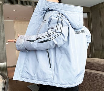 Ανδρικό χειμωνιάτικο μπουφάν με κουκούλα και επιγραφές