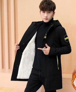 Ανδρικό μπουφάν με μεσαίο μήκος και ζεστή φόδρα