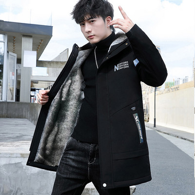 Ανδρικό μπουφάν με μεσαίο μήκος και ζεστή φόδρα