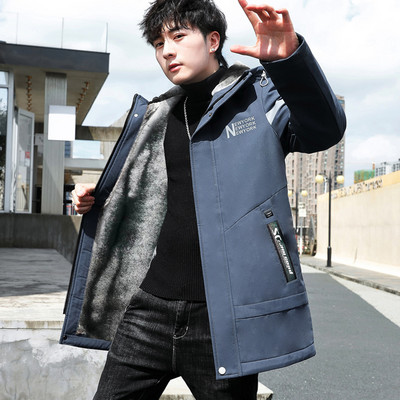 Ανδρικό μπουφάν με μεσαίο μήκος και ζεστή φόδρα