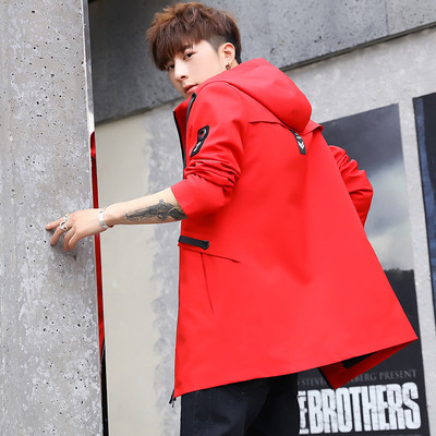 Ανδρικό μπουφάν με μεσαίο μήκος και ζεστή φόδρα