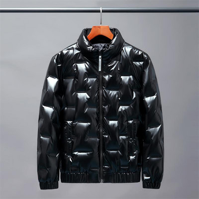 Μοντέρνο ανδρικό μπουφάν με ψηλό γιακά και φερμουάρ