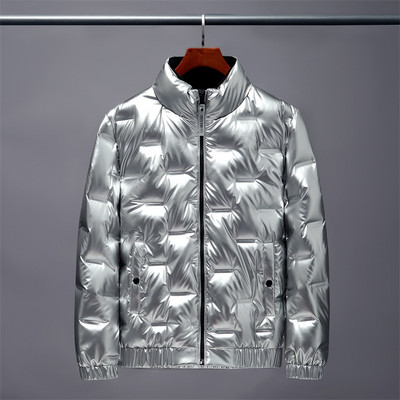 Μοντέρνο ανδρικό μπουφάν με ψηλό γιακά και φερμουάρ