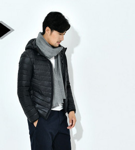 Ανδρικό καθημερινό μπουφάν με κουκούλα